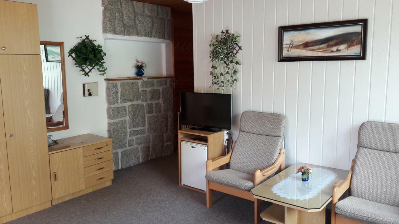 Pension Jesen Бенецко Экстерьер фото